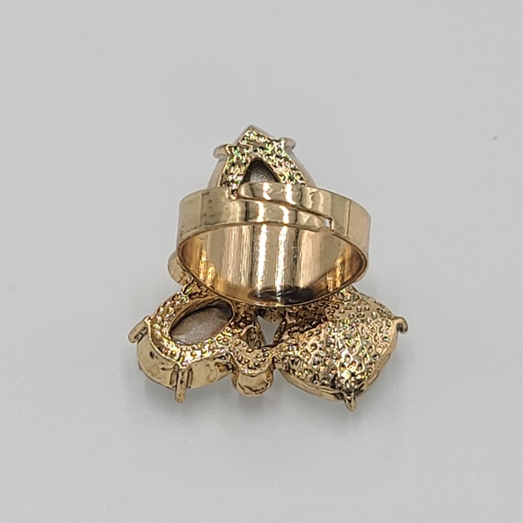 White Tear Drop Tri-Stone Statement Ring - Picture 4 of 5